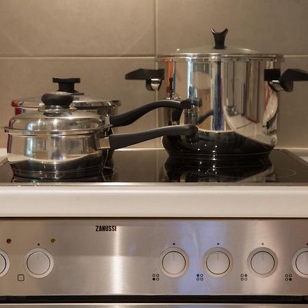 Lovely New Βuild Flat Near Metro - Free Parking Atenas Exterior foto