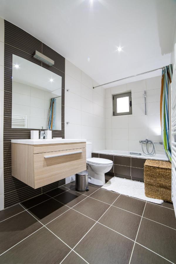 Lovely New Βuild Flat Near Metro - Free Parking Atenas Exterior foto